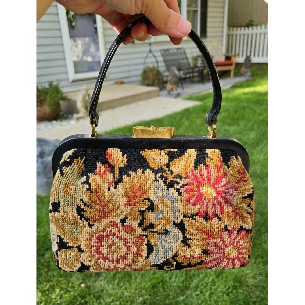 Vintage 1950s Floral Needlepoint Tapestry Purse Handbag Carpet Bag Gold Clasp